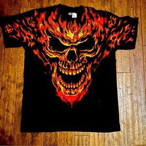 Skulbone t shirts brand new..